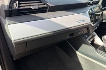 AUDI Q3 2.0 TDI 35 Technik SUV 5dr Diesel S Tronic Euro 6 (s/s) (150 ps)