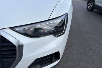 AUDI Q3 2.0 TDI 35 Technik SUV 5dr Diesel S Tronic Euro 6 (s/s) (150 ps)