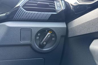 VOLKSWAGEN T-CROSS 1.0 TSI Black Edition SUV 5dr Petrol DSG Euro 6 (s/s) (110 ps) F