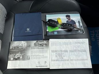 PEUGEOT 3008 1.2 PureTech GPF Allure SUV 5dr Petrol EAT Euro 6 (s/s) (130 ps)