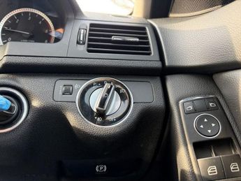 MERCEDES-BENZ C-CLASS 2.1 C250 CDI BlueEfficiency SE Saloon 4dr Diesel Manual Euro 5 (