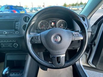 VOLKSWAGEN TIGUAN 2.0 TDI BlueMotion Tech Match SUV 5dr Diesel DSG 4WD Euro 5 (s/s