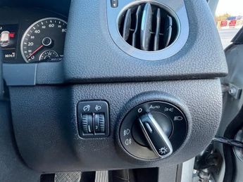 VOLKSWAGEN TIGUAN 2.0 TDI BlueMotion Tech Match SUV 5dr Diesel DSG 4WD Euro 5 (s/s