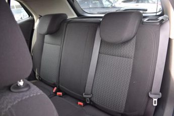 VAUXHALL MOKKA X 1.4i Turbo Design Nav SUV 5dr Petrol Auto Euro 6 (140 ps)