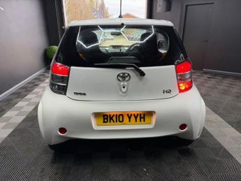 TOYOTA IQ 1.0 VVT-i 2 Hatchback 3dr Petrol Multidrive Euro 4 (68 bhp)