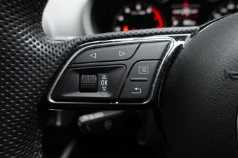 AUDI A3 1.5 TFSI CoD 35 Black Edition Sportback 5dr Petrol S Tronic Euro