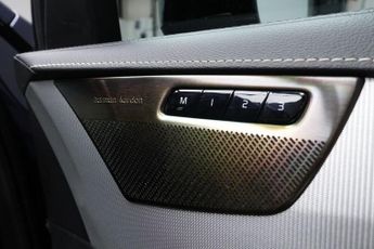 VOLVO XC90 2.0 B5 MHEV R-Design Pro SUV 5dr Diesel Hybrid Auto 4WD Euro 6 (