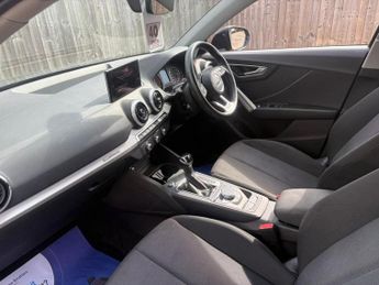 AUDI Q2 2.0 TDI 30 Technik SUV 5dr Diesel S Tronic Euro 6 (s/s) (116 ps)