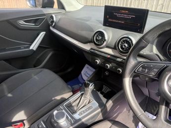 AUDI Q2 2.0 TDI 30 Technik SUV 5dr Diesel S Tronic Euro 6 (s/s) (116 ps)
