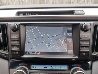 TOYOTA RAV4 2.5 VVT-h Design SUV 5dr Petrol Hybrid CVT 4WD Euro 6 (s/s) (197