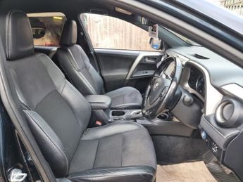 TOYOTA RAV4 2.5 VVT-h Design SUV 5dr Petrol Hybrid CVT 4WD Euro 6 (s/s) (197