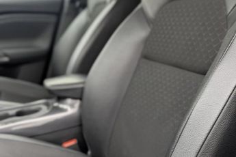 NISSAN JUKE 1.0 DIG-T N-Connecta SUV 5dr Petrol DCT Auto Euro 6 (s/s) (114 p