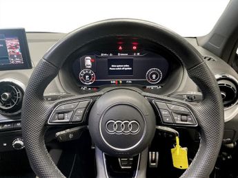 AUDI Q2 1.5 TFSI CoD 35 Black Edition SUV 5dr Petrol S Tronic Euro 6 (s/