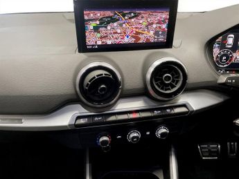 AUDI Q2 1.5 TFSI CoD 35 Black Edition SUV 5dr Petrol S Tronic Euro 6 (s/