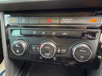 SEAT LEON 2.0 TDI FR Technology Hatchback 5dr Diesel DSG Euro 6 (s/s) (184