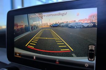 MERCEDES-BENZ C-CLASS 2.1 C220d AMG Line (Premium Plus) Cabriolet 2dr Diesel G-Tronic+