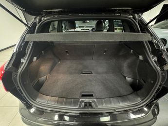 NISSAN QASHQAI 1.6 dCi N-Vision SUV 5dr Diesel XTRON 2WD Euro 6 (s/s) (130 ps)