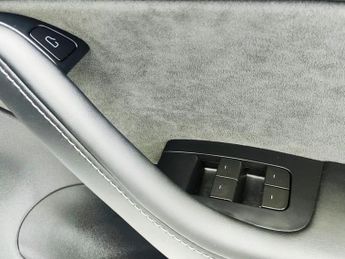 TESLA Model 3 (Dual Motor) Long Range Saloon 4dr Electric Auto 4WDE (346 ps)