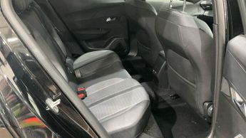 PEUGEOT E-2008 50kWh Allure Premium SUV 5dr Electric Auto (7kW Charger) (136 ps