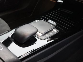 MERCEDES-BENZ A-CLASS 1.3 A180 AMG Line Edition (Executive) Hatchback 5dr Petrol 7G-DC