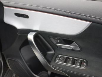 MERCEDES-BENZ A-CLASS 1.3 A180 AMG Line Edition (Executive) Hatchback 5dr Petrol 7G-DC