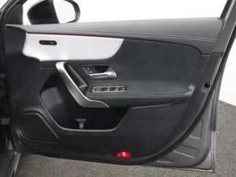 MERCEDES-BENZ A-CLASS 1.3 A180 AMG Line Edition (Executive) Hatchback 5dr Petrol 7G-DC