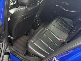 BMW 3 SERIES 2.0 320d MHT M Sport Saloon 4dr Diesel Hybrid Auto Euro 6 (s/s) 