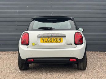 MINI Electric Hatch Cooper SE 32.6kWh Level 3 Hatchback 3dr Electric Auto 