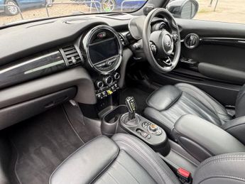 MINI Electric Hatch Cooper SE 32.6kWh Level 3 Hatchback 3dr Electric Auto 