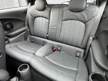 MINI Electric Hatch Cooper SE 32.6kWh Level 3 Hatchback 3dr Electric Auto 