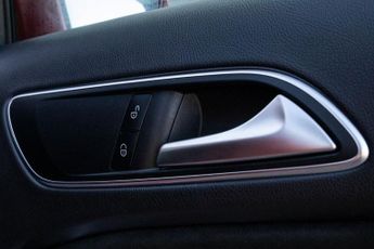 MERCEDES-BENZ 180 1.6 GLA200 AMG Line (Premium) SUV 5dr Petrol 7G-DCT Euro 6 (s/s)