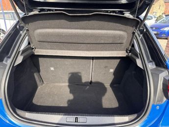 VAUXHALL Corsa Electric 50kWh Elite Nav Hatchback 5dr Electric Auto (7.4Kw Charger) (136