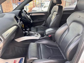 AUDI Q5 2.0 TDI S line Plus SUV 5dr Diesel S Tronic quattro Euro 5 (s/s)