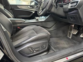 AUDI A6 AVANT 2.0 TDI 40 S line Estate 5dr Diesel S Tronic Euro 6 (s/s) (204 p