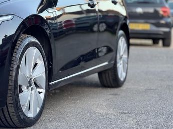 VOLKSWAGEN GOLF 1.5 eTSI MHEV Style Hatchback 5dr Petrol Hybrid DSG Euro 6 (s/s)