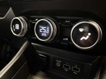 RENAULT ZOE R135 52kWh GT Line Hatchback 5 Door Electric Automatic Blue (i, 