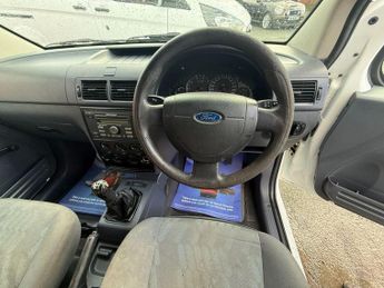 FORD TRANSIT CONNECT 1.8 TDCi T200 Panel Van 4dr Diesel Manual L1 H1 (74 bhp)