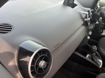 AUDI A1 1.6 TDI S line Sportback 5dr Diesel S Tronic Euro 6 (s/s) (116 p