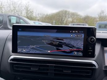 PEUGEOT E- Traveller 75kWh Allure Long MPV 5dr Electric Auto LWB (8 Seat, 11kW Charge