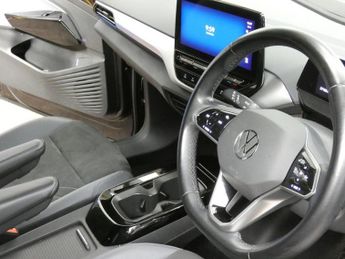 VOLKSWAGEN ID.4 Pure 52kWh Life SUV 5dr Electric Auto (148 ps)
