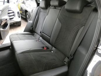 VOLKSWAGEN ID.4 Pure 52kWh Life SUV 5dr Electric Auto (148 ps)