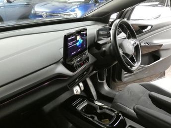 VOLKSWAGEN ID.4 Pure 52kWh Life SUV 5dr Electric Auto (148 ps)