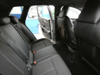 AUDI Q4 E-TRON 40 S line SUV 5dr Electric Auto 82kWh (204 ps)