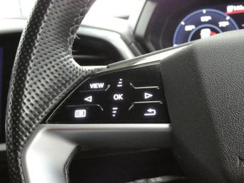 AUDI Q4 E-TRON 40 S line SUV 5dr Electric Auto 82kWh (204 ps)