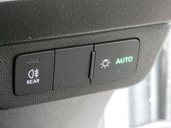 AUDI Q4 E-TRON 40 S line SUV 5dr Electric Auto 82kWh (204 ps)