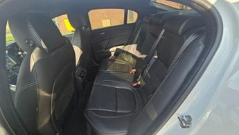 JAGUAR XE 2.0d Landmark Saloon 4dr Diesel Auto Euro 6 (s/s) (180 ps)