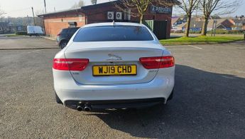 JAGUAR XE 2.0d Landmark Saloon 4dr Diesel Auto Euro 6 (s/s) (180 ps)