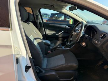 FORD MONDEO 2.0 TDCi Zetec Business Edition Hatchback 5dr Diesel Manual Euro