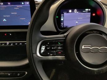 FIAT 500E 42kWh Icon Hatchback 3dr Electric Auto (118 ps)