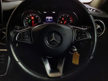 MERCEDES-BENZ GLA 1.6 GLA200 SE (Executive) SUV 5dr Petrol 7G-DCT Euro 6 (s/s) (15